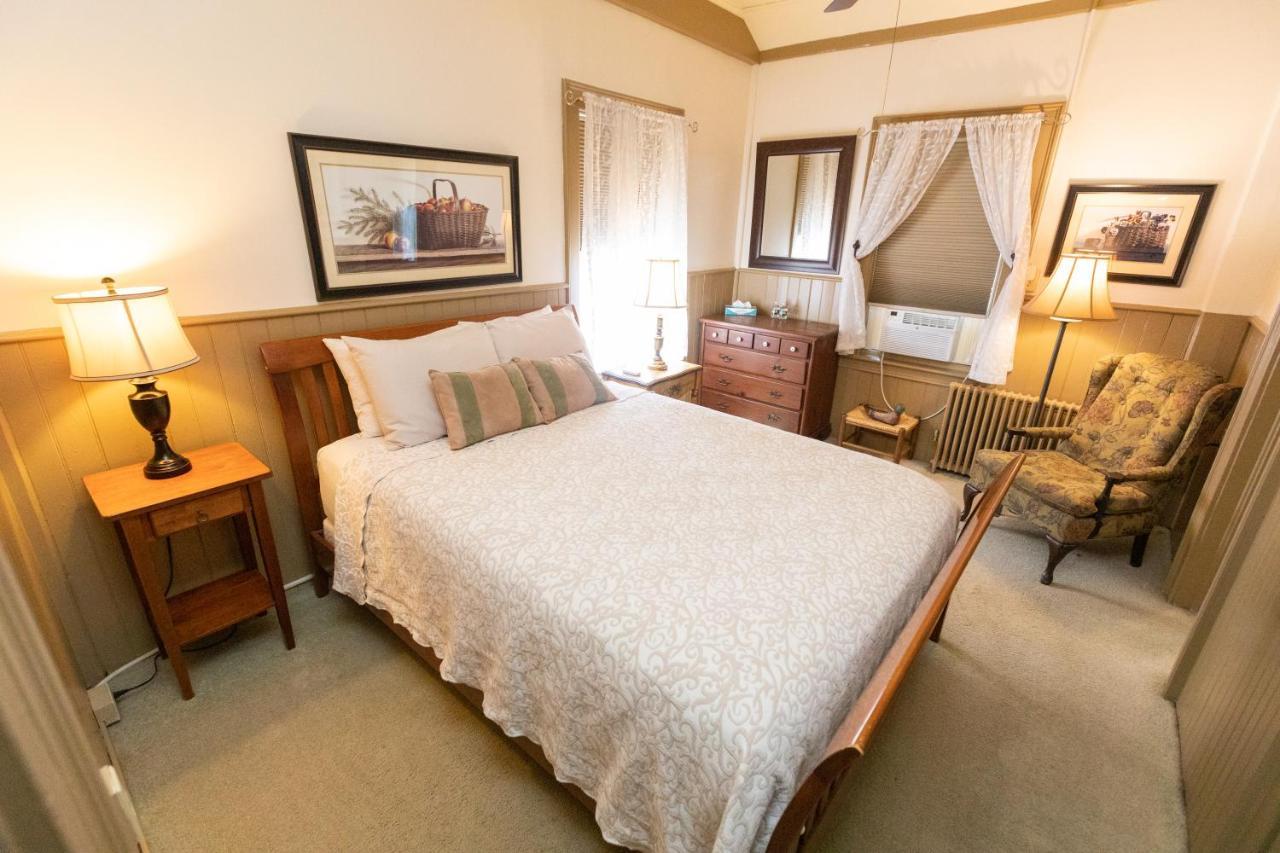 Waybury Inn East Middlebury Экстерьер фото
