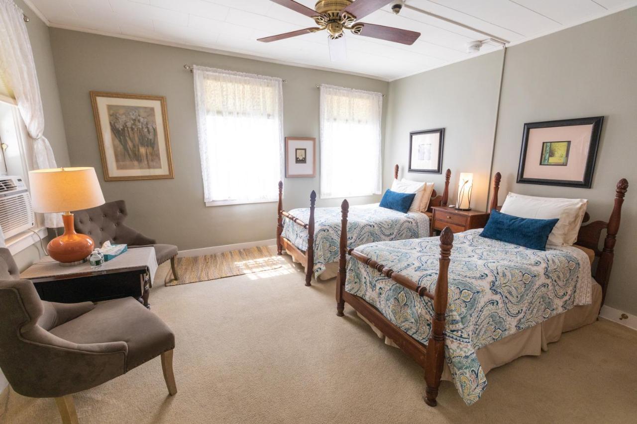 Waybury Inn East Middlebury Экстерьер фото
