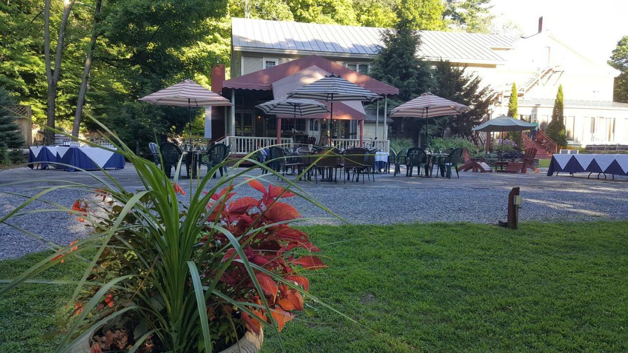 Waybury Inn East Middlebury Экстерьер фото